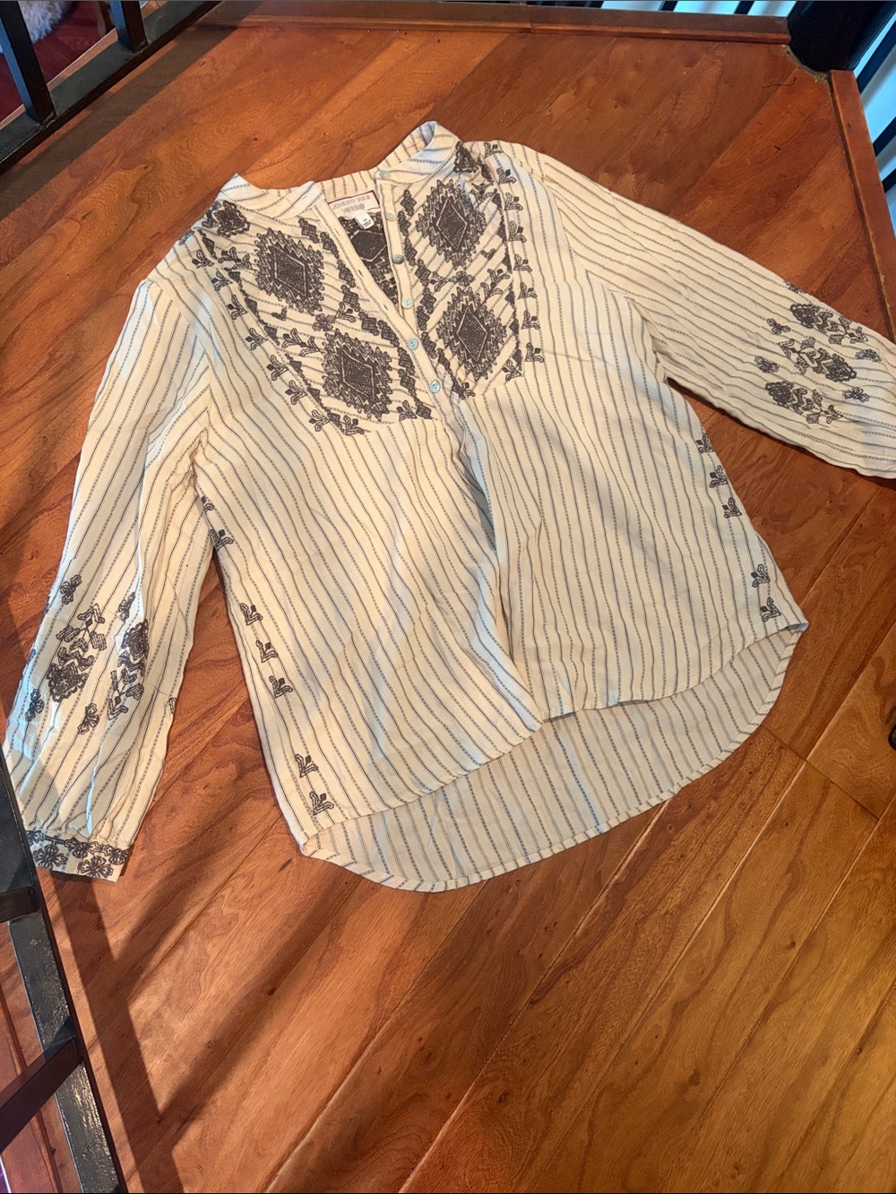 Johnny Was Workshop Pinstriped Cotton Embroidered Tunic Top Size Medium